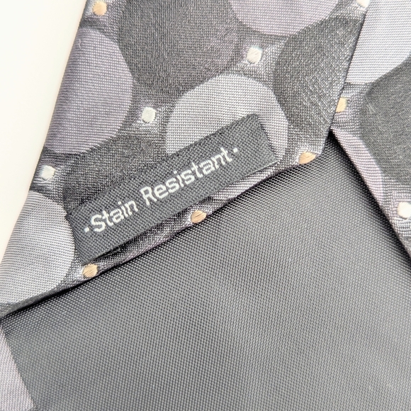 Van Heusen Men's 100% Silk Stain Resistant Ties - Picture 4 of 9